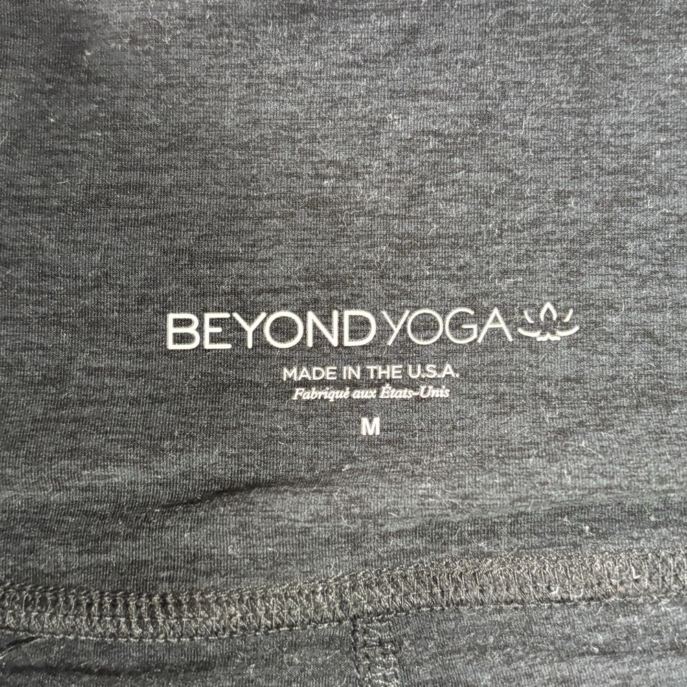 Beyond Yoga Spacedye Hot Shot Circle Skort Size M Darkest Night High Waisted - Picture 6 of 11